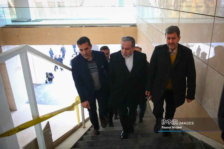 بازدید وزیر امور خارجه از مرکز همایش‌های بین‌المللی اصفهان