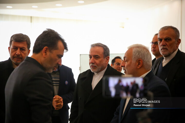 بازدید وزیر امور خارجه از مرکز همایش‌های بین‌المللی اصفهان