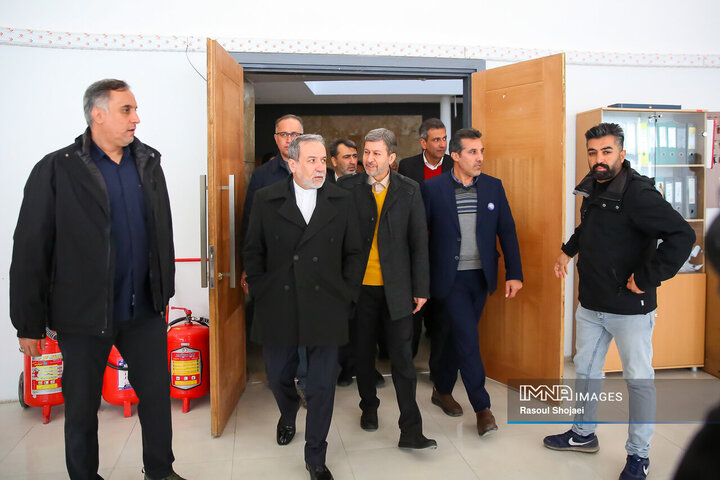 بازدید وزیر امور خارجه از مرکز همایش‌های بین‌المللی اصفهان