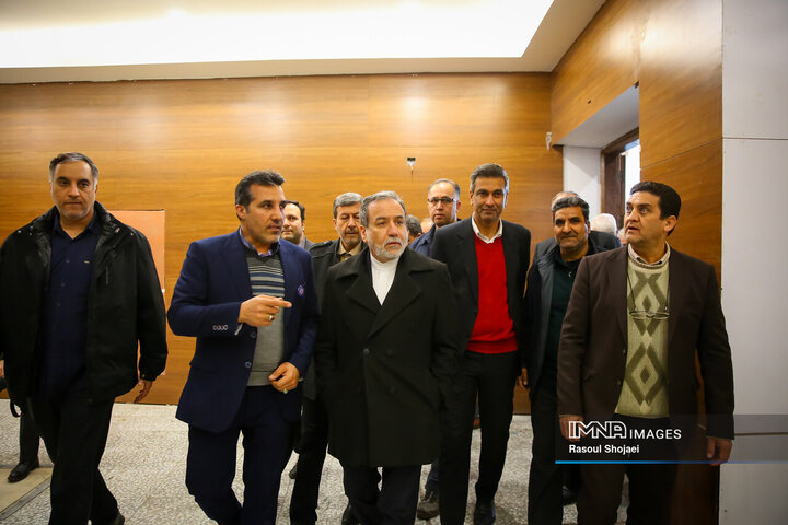 بازدید وزیر امور خارجه از مرکز همایش‌های بین‌المللی اصفهان