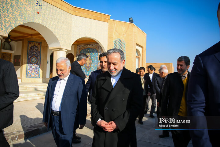 بازدید وزیر امور خارجه از مرکز همایش‌های بین‌المللی اصفهان