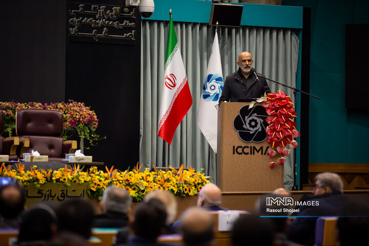 نشست وزیر امور خارجه با فعالان اقتصادی استان اصفهان