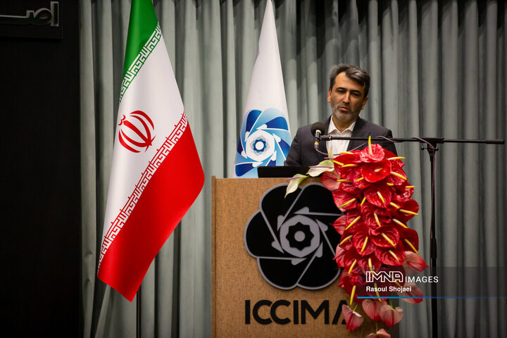 نشست وزیر امور خارجه با فعالان اقتصادی استان اصفهان