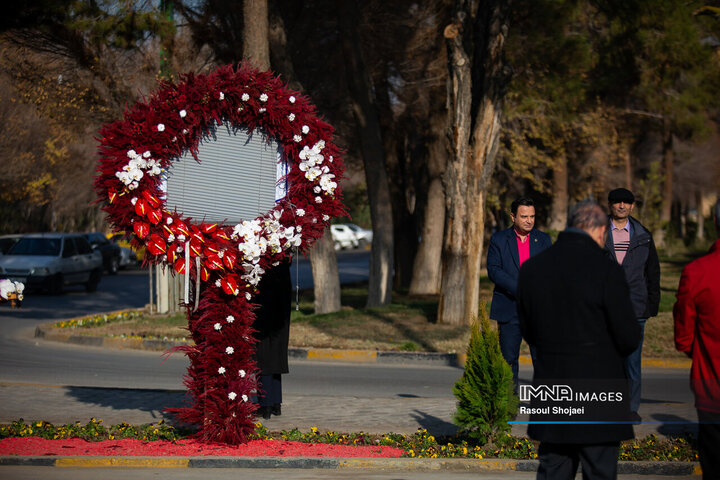 نشست وزیر امور خارجه با فعالان اقتصادی استان اصفهان