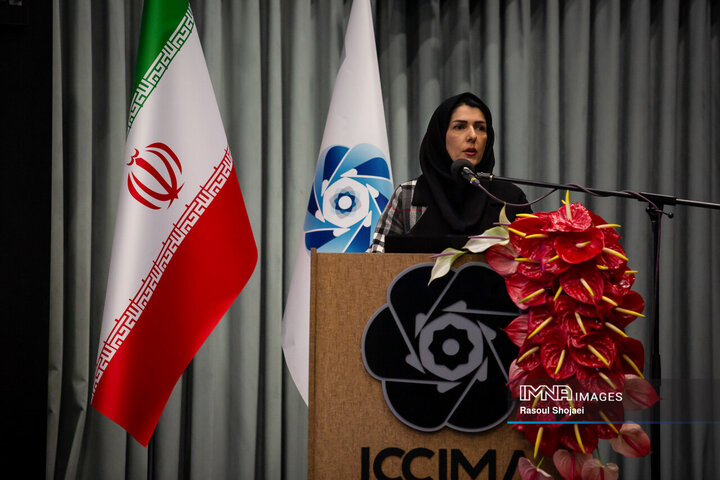 نشست وزیر امور خارجه با فعالان اقتصادی استان اصفهان