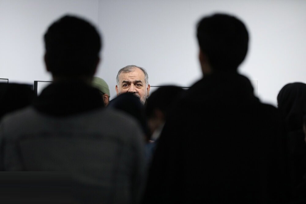 کاریکاتور باید زبان نقد مسئولان بیمسئولیت باشد