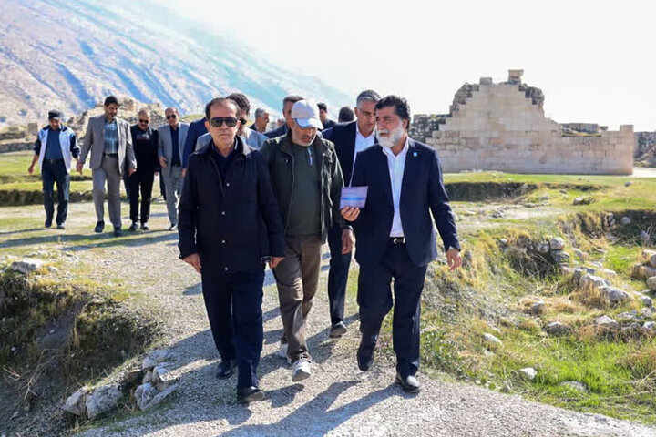 توسعه زیرساخت‌های گردشگری بیشاپور در اولویت قرار گرفت