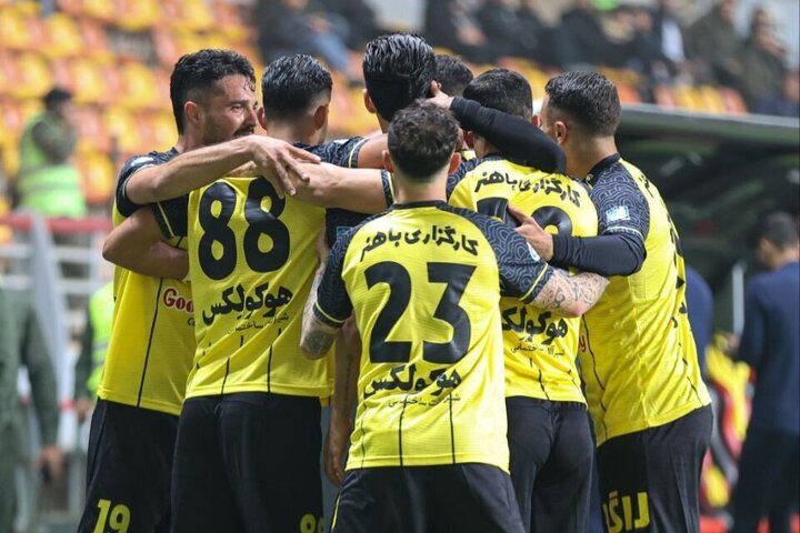 پخش زنده بازی سپاهان و چادرملو اردکان از تلویزیون + پخش آنلاین