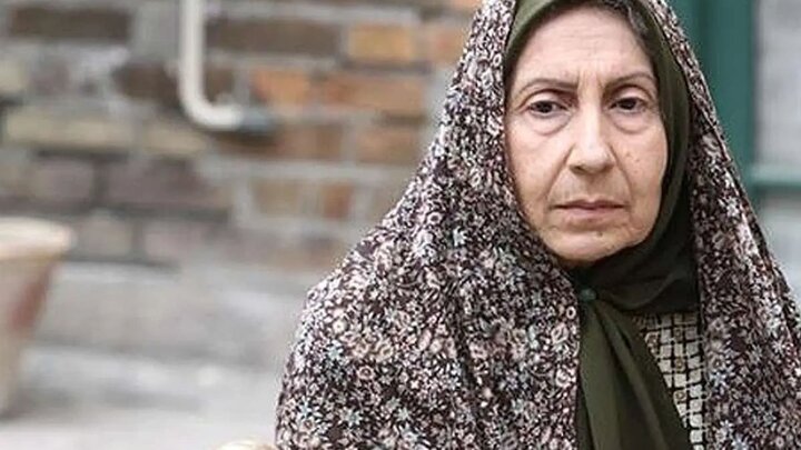 شیرین یزدان‌بخش کیست؟