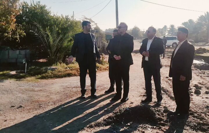 پشتیبانی عملیاتی شهرداری کرمان از فاریاب پس از بارندگی‌های اخیر