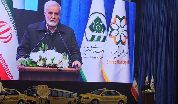 نوسازی ۱۵۰۰ تاکسی و افتتاح ۳۰۰ پروژه عمرانی تا پایان سال در شیراز