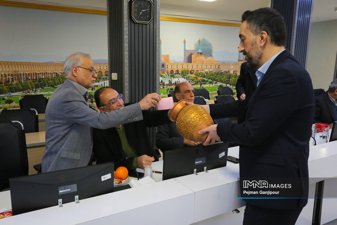 انتخاب هیئت اجرایی انتخابات شهرستان اصفهان