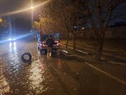 کنترل سریع آب‌گرفتگی معابر با استقرار تیم‌های عملیاتی در منطقه ۱۰ اصفهان +‌ فیلم