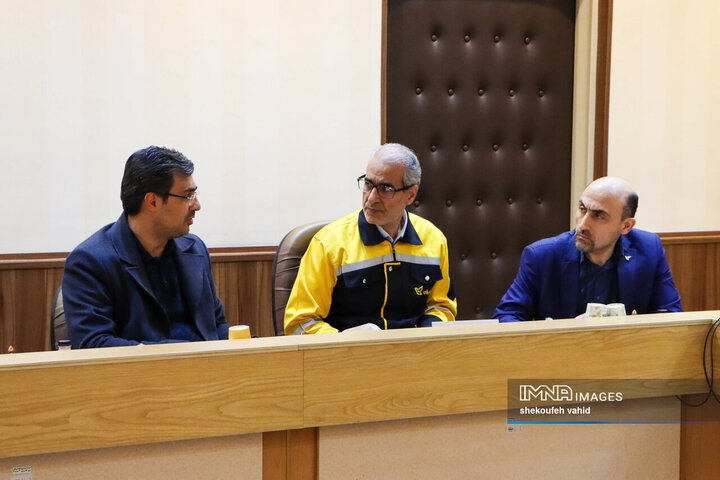 آیین امضای تفاهم‌نامه همکاری بین شرکت ملی پست، شهرداری و استانداری اصفهان