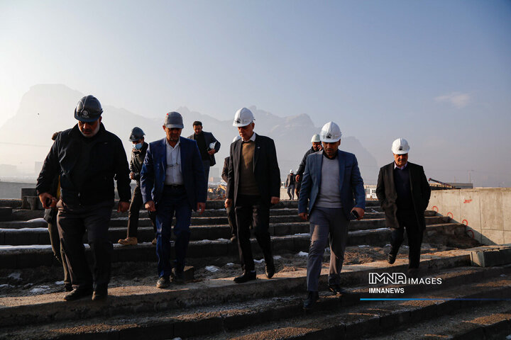 بازدید شهردار اصفهان از پروژه باغ مشاهیر