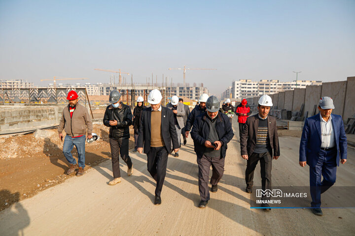 بازدید شهردار اصفهان از پروژه باغ مشاهیر