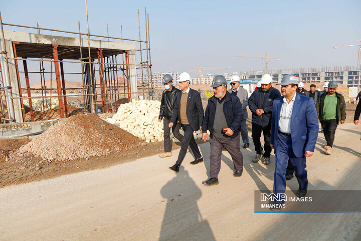 بازدید شهردار اصفهان از پروژه باغ مشاهیر