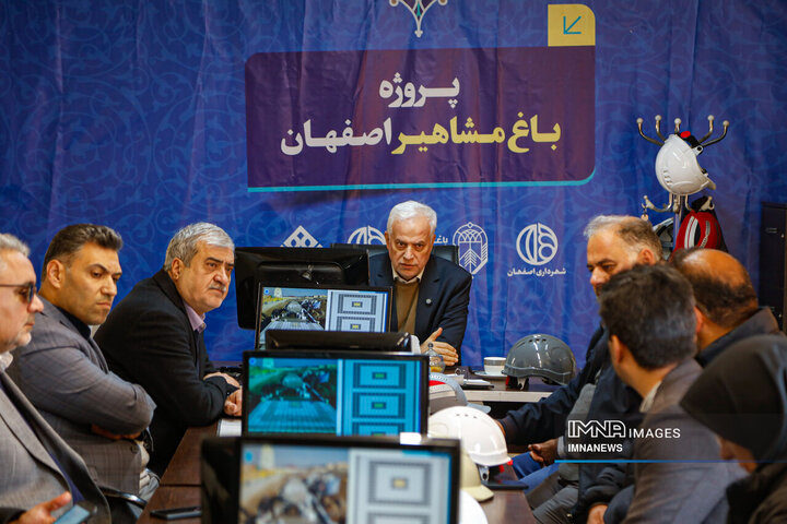 بازدید شهردار اصفهان از پروژه باغ مشاهیر