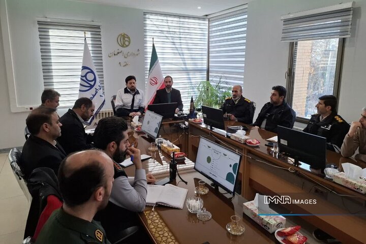 آمادگی ستاد مدیریت بحران منطقه ۹ اصفهان در فصل سرد سال