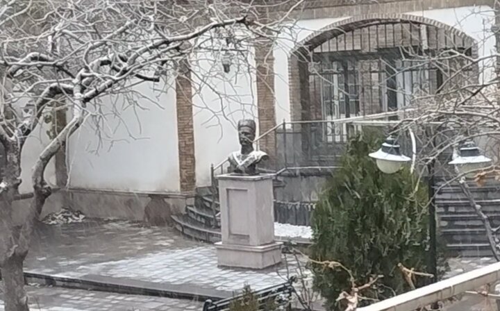 آغاز بارش نخستین برف زمستانی در تبریز