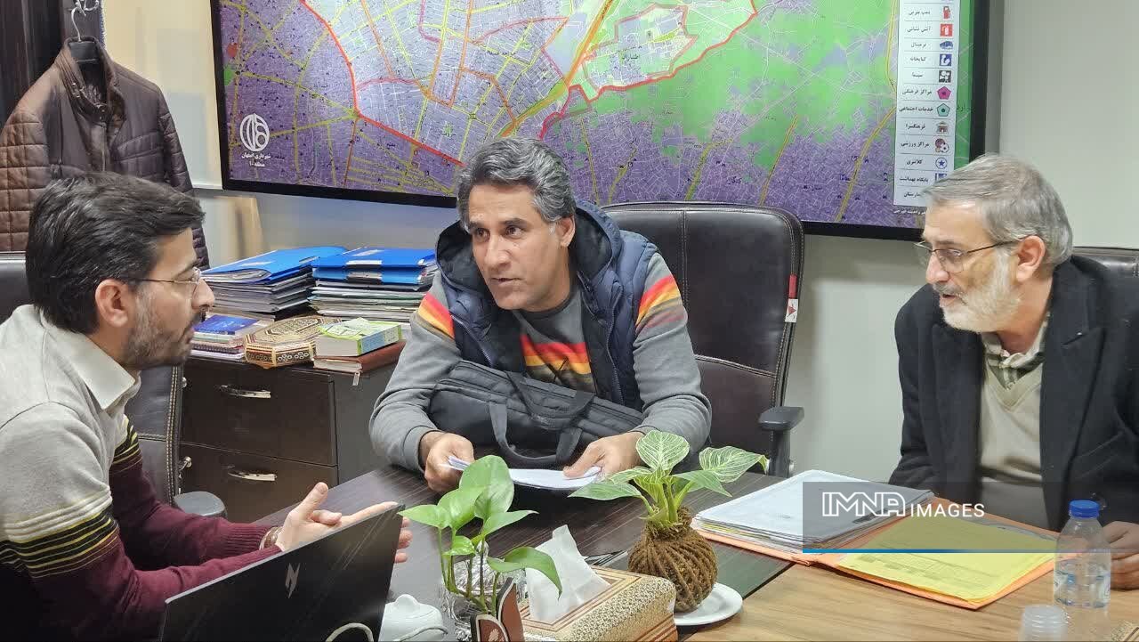 ۱۷ مطالبه مردمی در کمیته نظارتی منطقه ۱۰ اصفهان بررسی شد