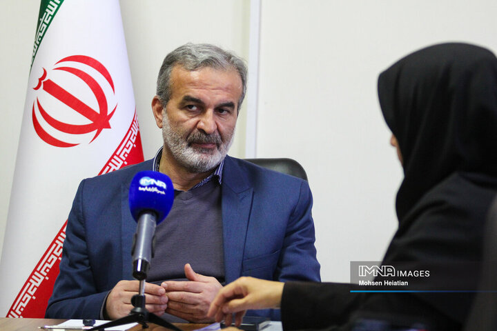 ترکیب راهبرد، شاخص و پروژه نسخه موفق اداره شهرها است/ اجرای ۱۰۰۰ پروژه محله‌محور در اصفهان