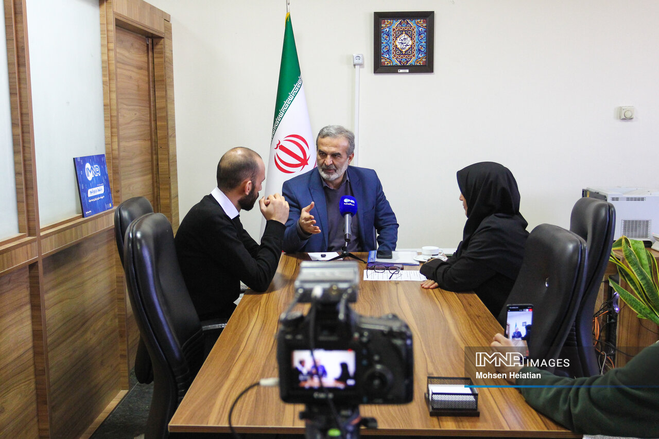 زاینده‌رود مسئله‌ای ملی و تمدنی است/ آب باران در اصفهان هدر نمی‌رود؛ برنامه داریم