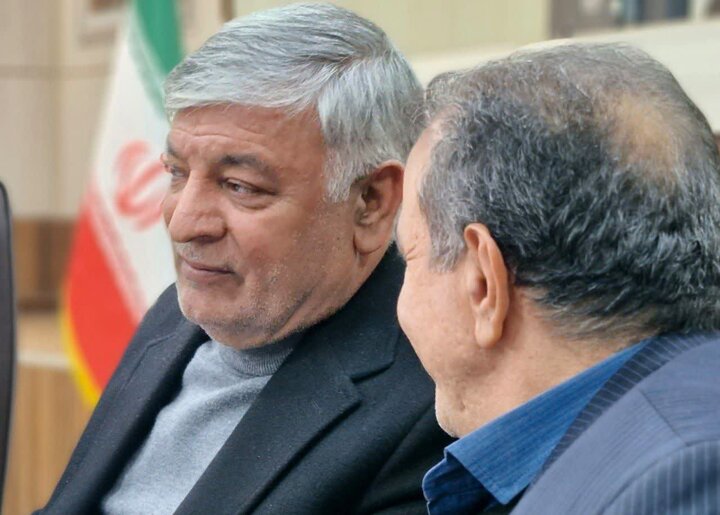 ملت ایران در بزنگاه‌ها از اصول انقلاب عقب‌نشینی نمی‌کند