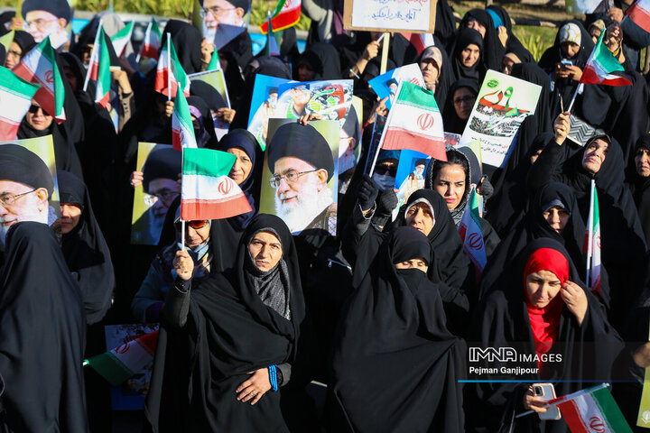 تجمع مردمی گرامیداشت حماسه 9 دی در اصفهان