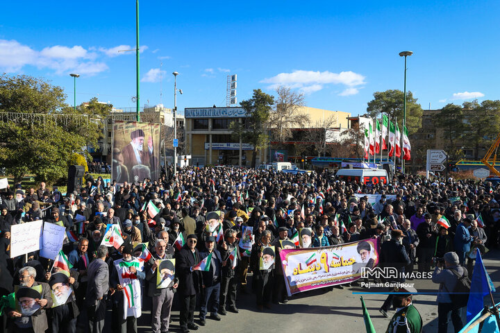 تجمع مردمی گرامیداشت حماسه 9 دی در اصفهان