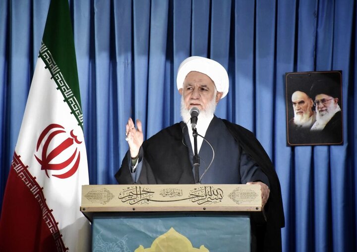 بصیرت، سلاح راهبردی ملت ایران در برابر توطئه‌های دشمن است