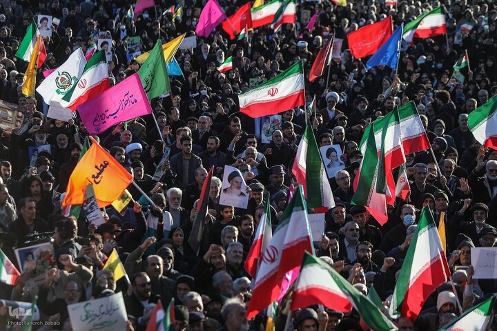 برگزاری مراسم ۹ دی با حضور مردم تهران + فیلم