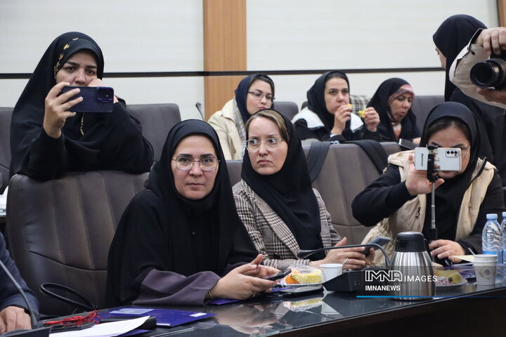 ششمین نشست خبری شهردار کرمان در آستانه هفته مقاومت