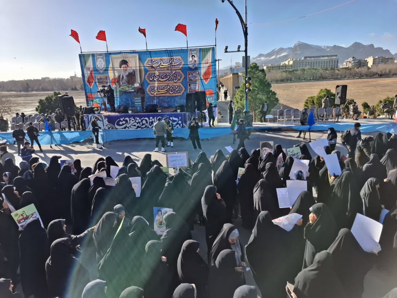 آغاز مراسم نهم دی اصفهان | نه به فتنه، آری به بصیرت