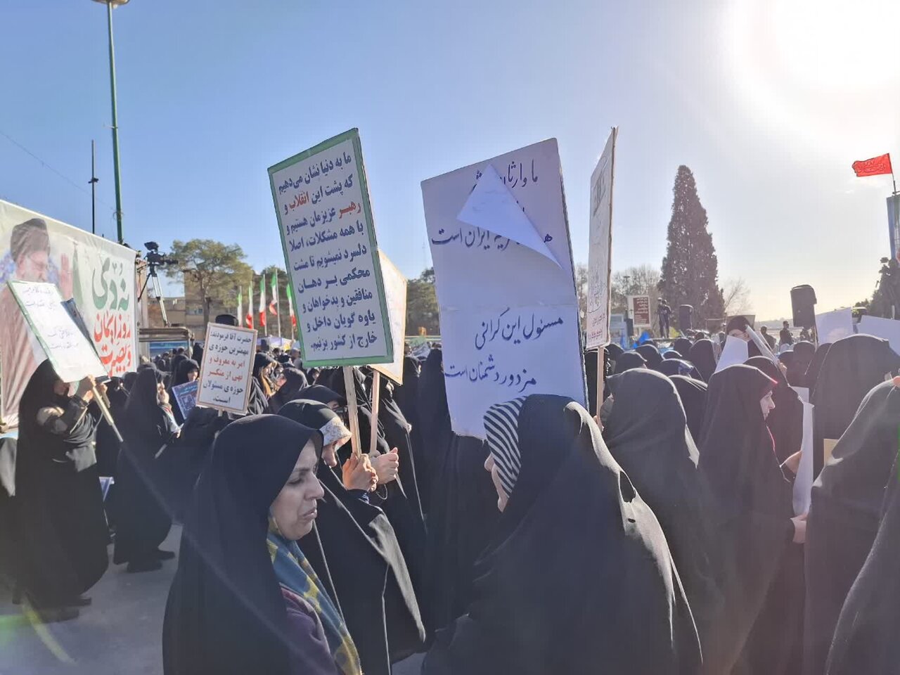 آغاز مراسم نهم دی اصفهان | نه به فتنه، آری به بصیرت