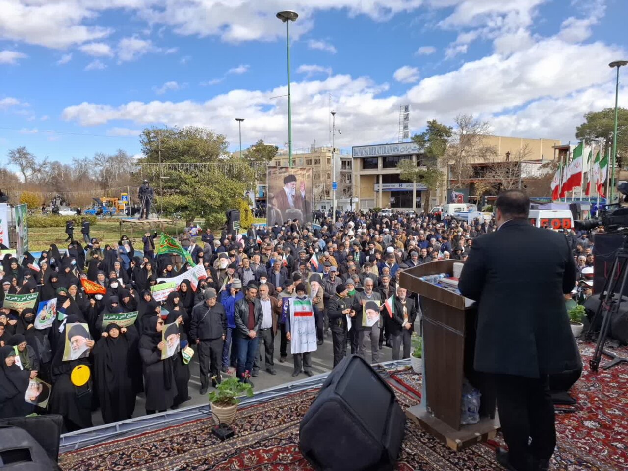 مراسم نهم دی در اصفهان | نصف جهان هم‌پای ولی