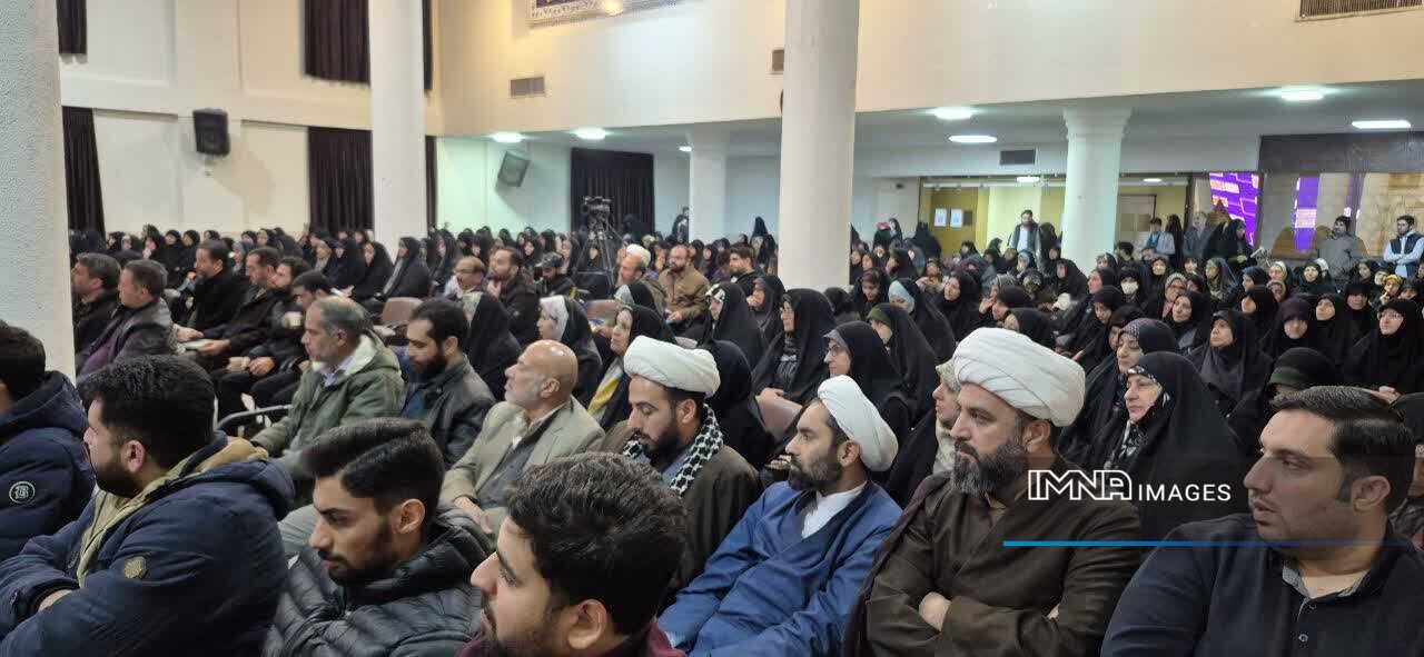 آغاز سلسله نشست‌های «منظومه» با محور اندیشه‌های رهبر انقلاب در منطقه ۱۴ اصفهان