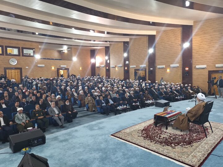 نهضت «تفسیر تسنیم» در جهان اسلام در حال شکل‌گیری است