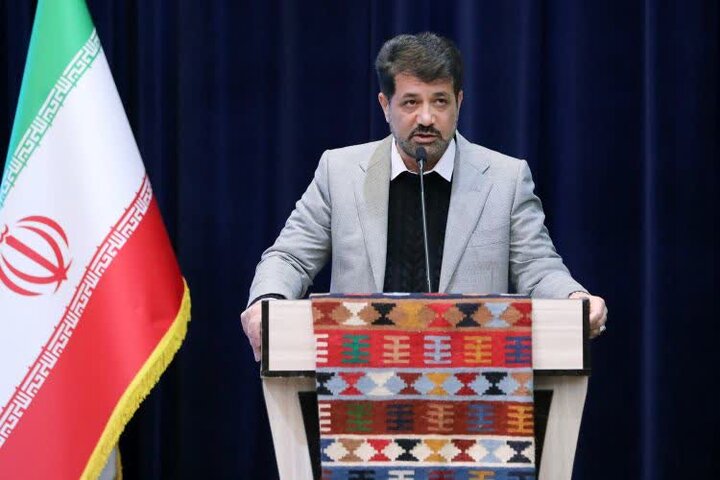 کسانی که ارز را به کشور باز نمی‌گردانند به مردم معرفی کنید