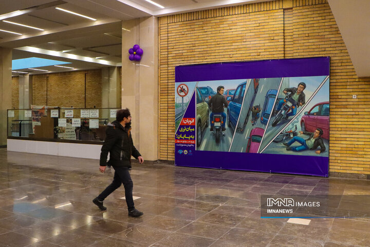 اکران شهری با محوریت فرهنگ‌سازی موتورسواری ایمن