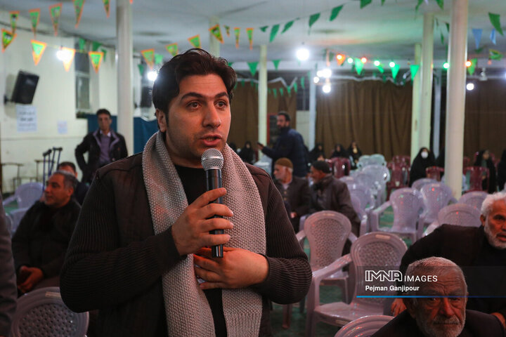 نشست مسئولین استان اصفهان با  مردم منطقه 11