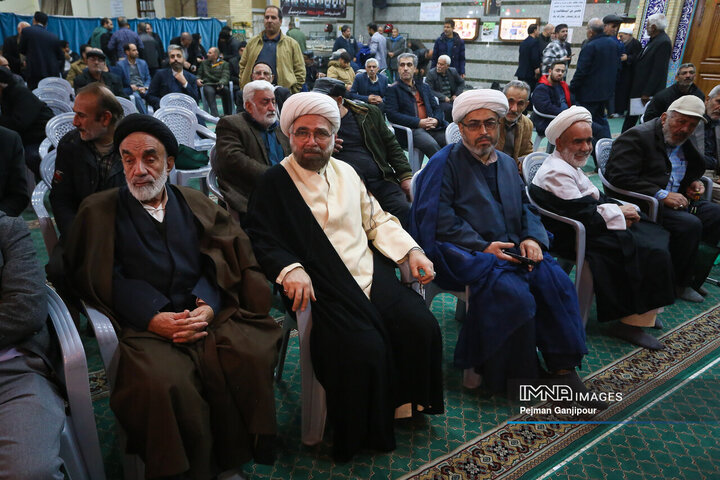 نشست مسئولین استان اصفهان با  مردم منطقه 11