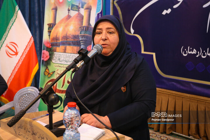 نشست مسئولین استان اصفهان با مردم منطقه 11