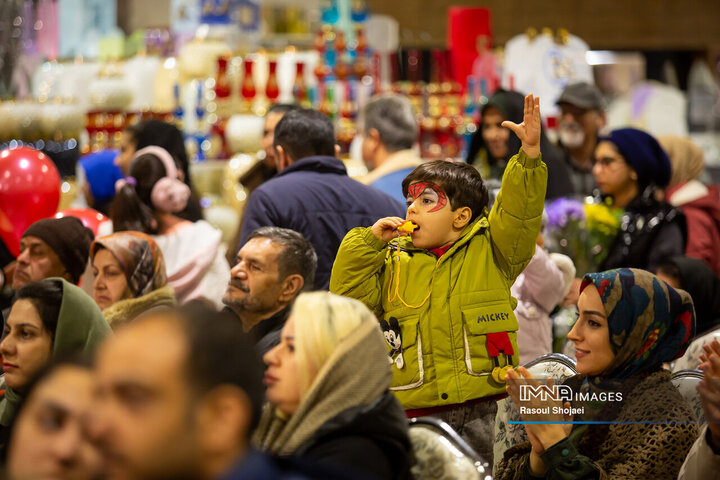 آیین افتتاح باغ ارغوان اصفهان