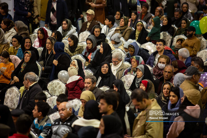 آیین افتتاح باغ ارغوان اصفهان