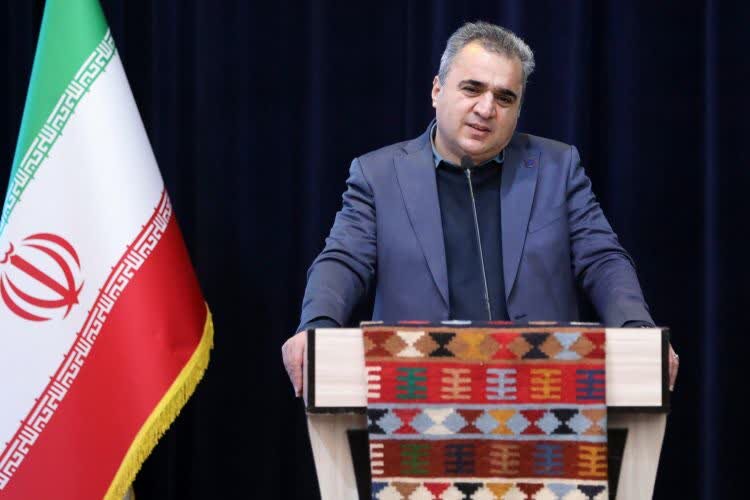 کسانی که ارز را به کشور باز نمی‌گردانند به مردم معرفی کنید