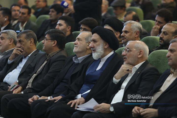 سفر استانی رئیس‌جمهور به چهارمحال و بختیاری