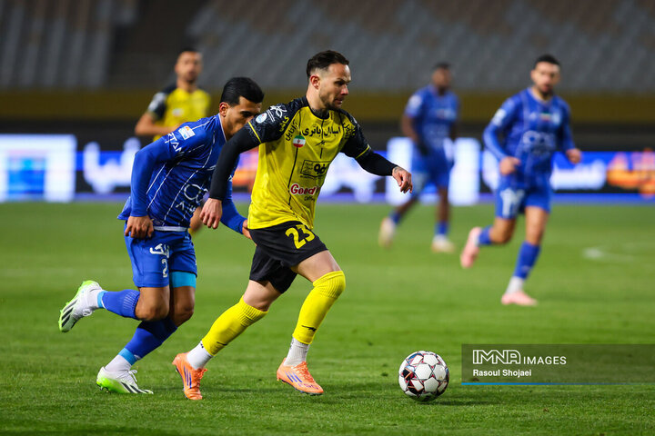 معوقه از هفته دهم لیگ برتر فوتبال؛ سپاهان  استقلال