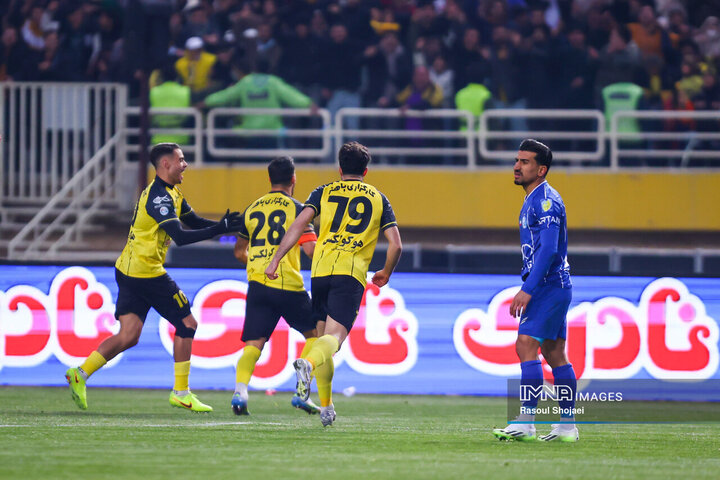 معوقه از هفته دهم لیگ برتر فوتبال؛ سپاهان  استقلال
