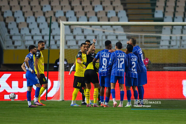 معوقه از هفته دهم لیگ برتر فوتبال؛ سپاهان  استقلال
